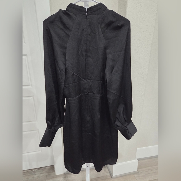 EXPRESS WOMEN'S BLACK MOCK MECH COCKTAIL DRESS SIZE MEDIUM NWT - Picture 6 of 10